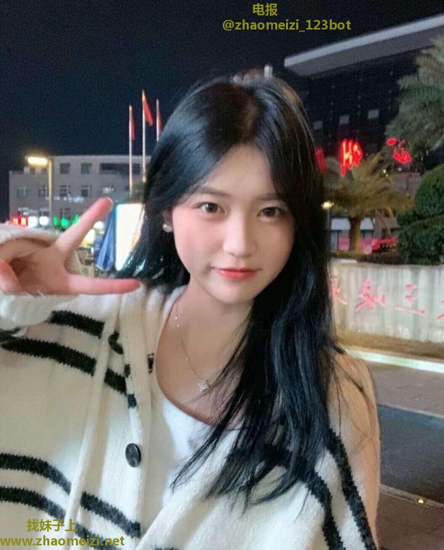 刚毕业多汁敏感女高兼职