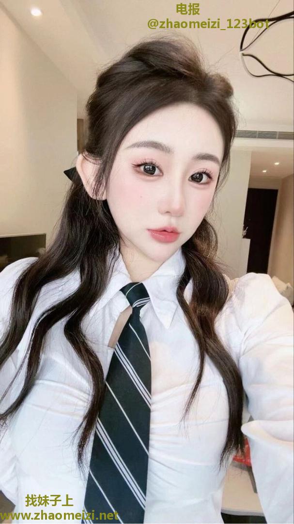 超诱人制服姐姐