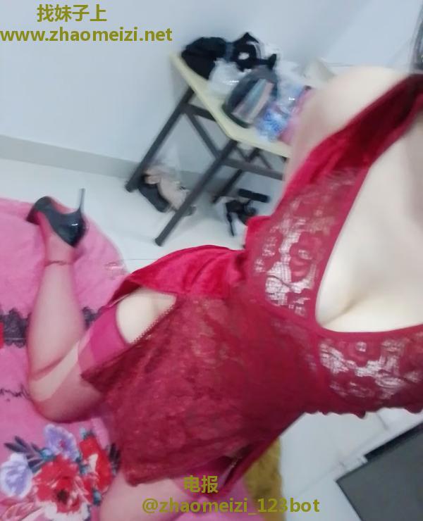 再次返食骚逼朵朵