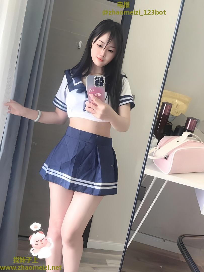 小店纯欲美女啦啦