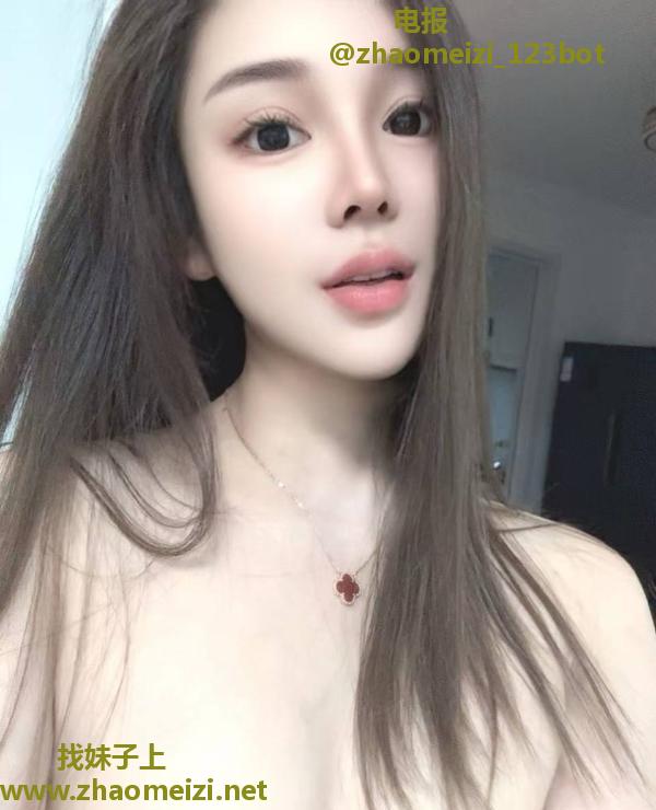 江阴妩媚颜值妹子