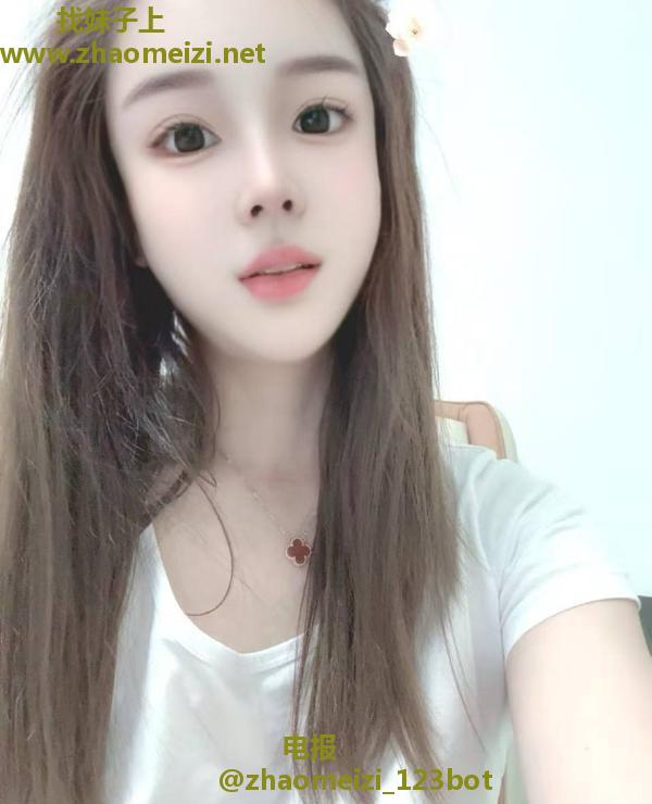 江阴妩媚颜值妹子