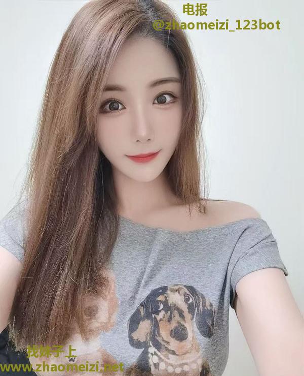 前凸后翘美乳绾绾