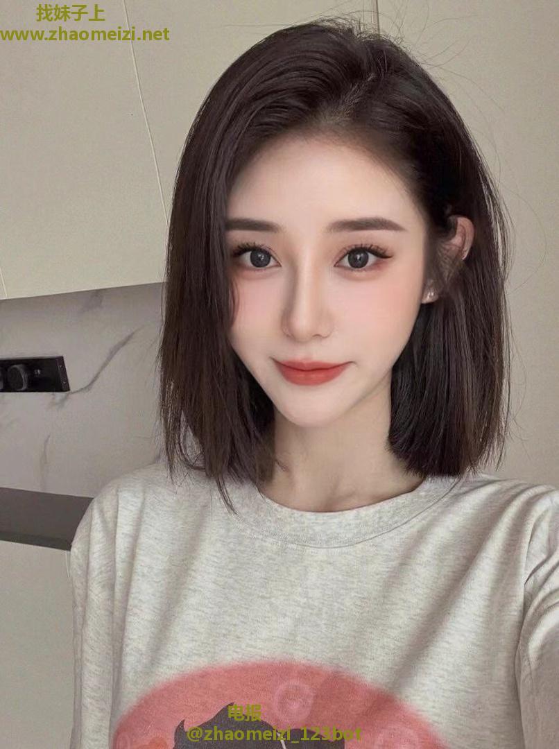水嫩多汁年轻少妇