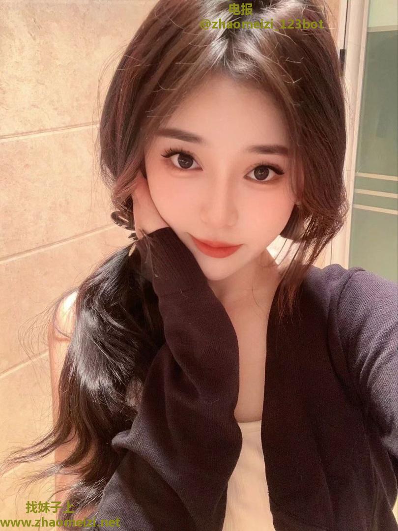 水嫩多汁年轻少妇