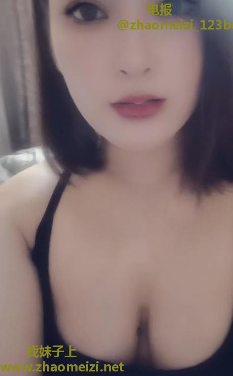 天津黑丝小骚逼