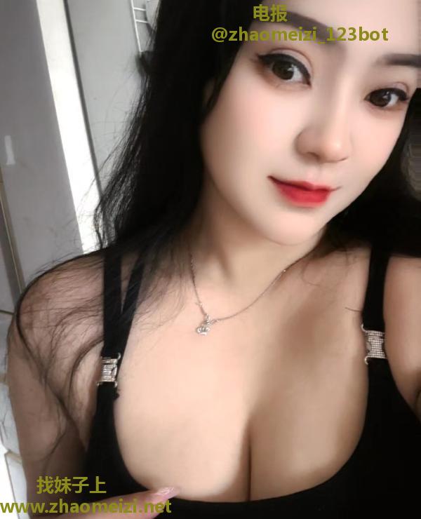 罗湖E乳一线天