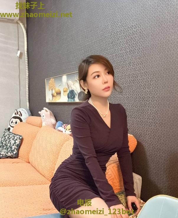 热情温柔长腿老师