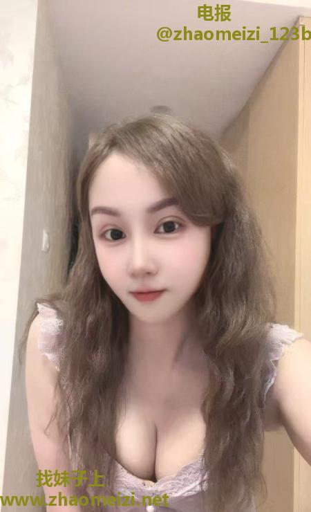 服务系风骚雪媚娘