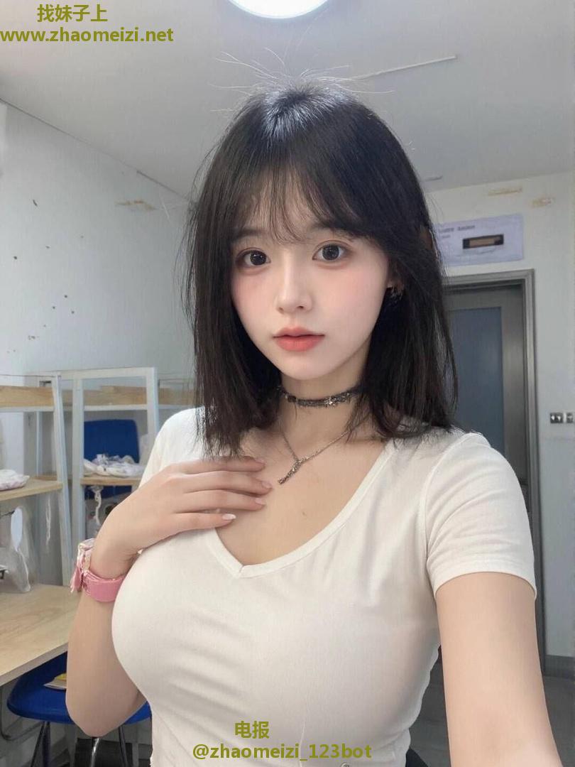 年轻湿滑白皙妹妹