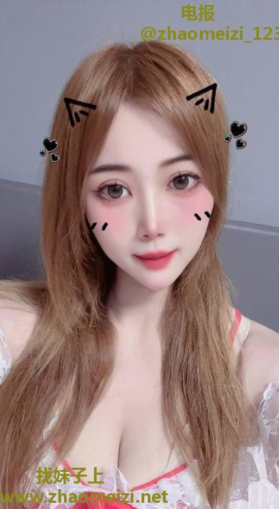 小美一线天的肥鲍
