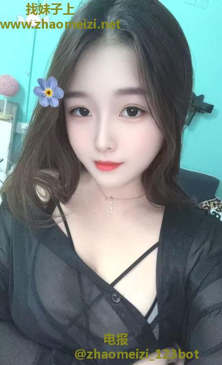 丰满雪白嫩妹