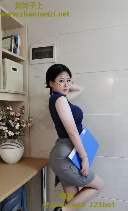 风骚大胸骚货