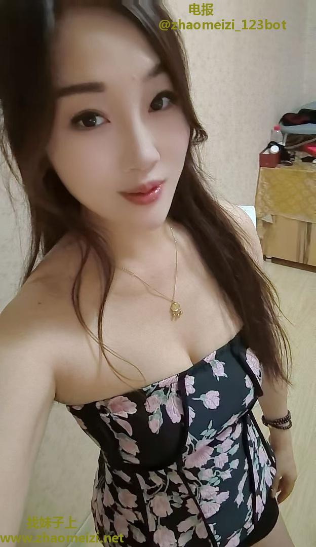 服务系肥臀姐姐