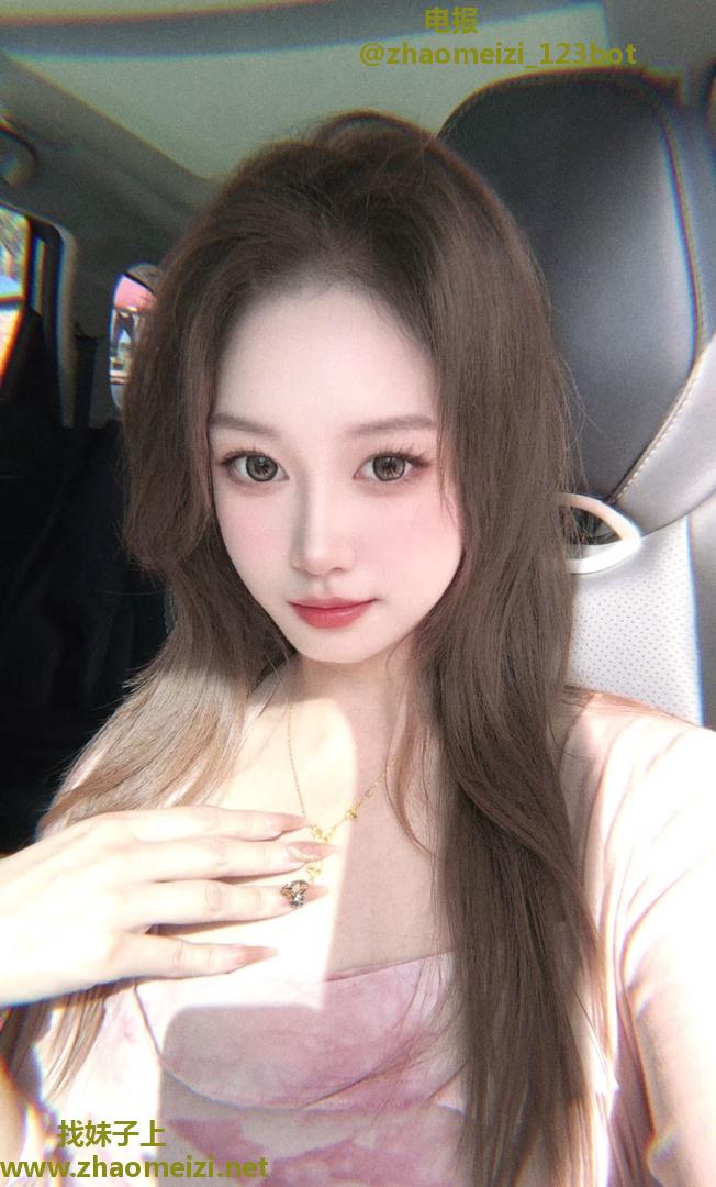 水多性感拒紧妹子