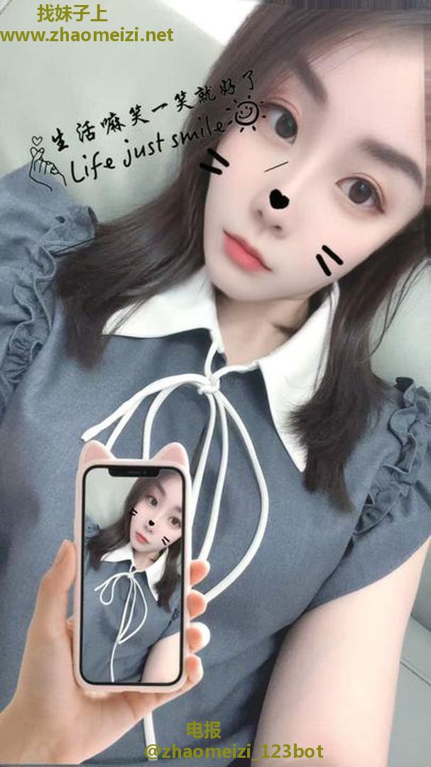 滨湖邻家小姐姐