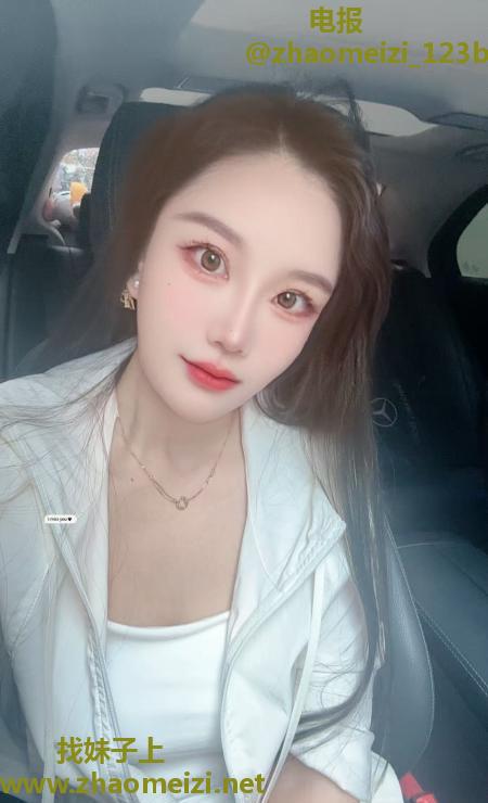 龙华西宝小姐姐