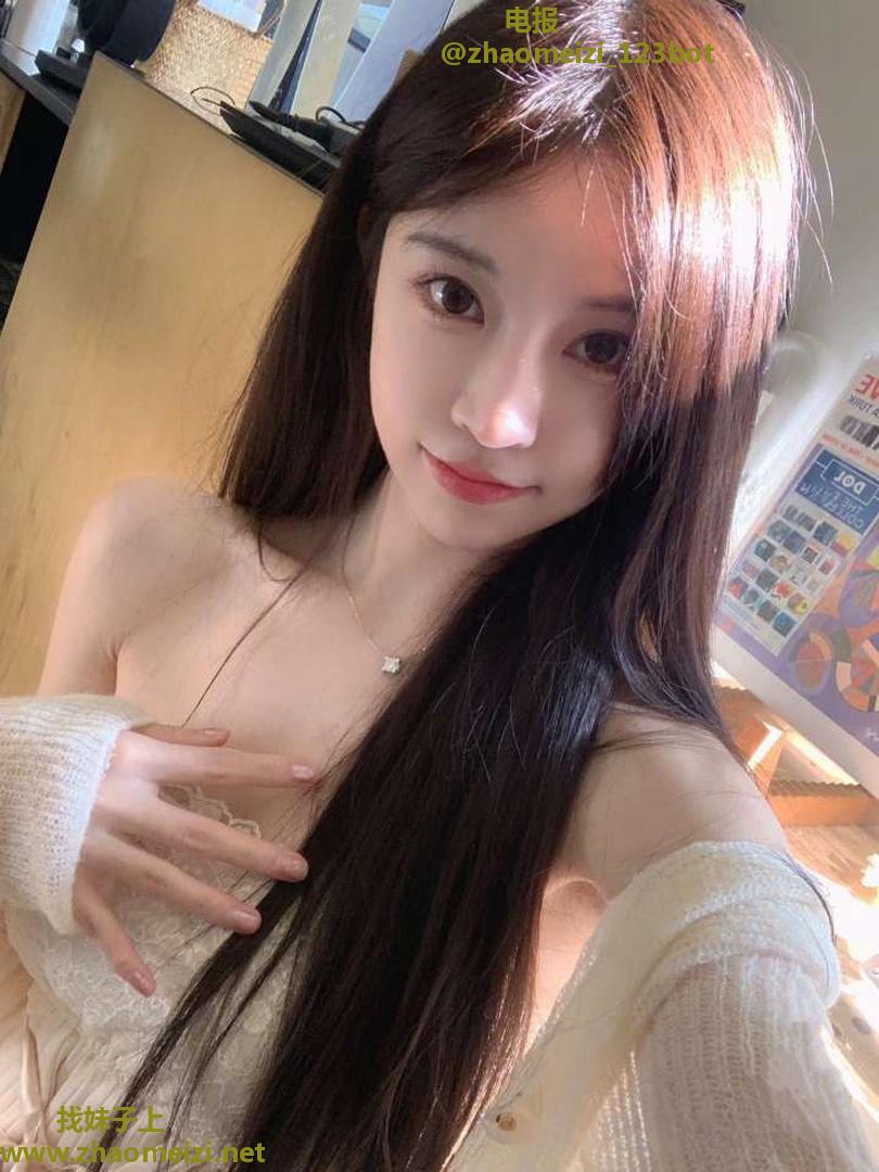 刚毕业水嫩反差学妹