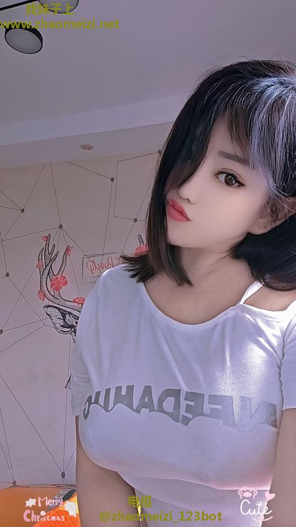 大奶缩阴骚货 