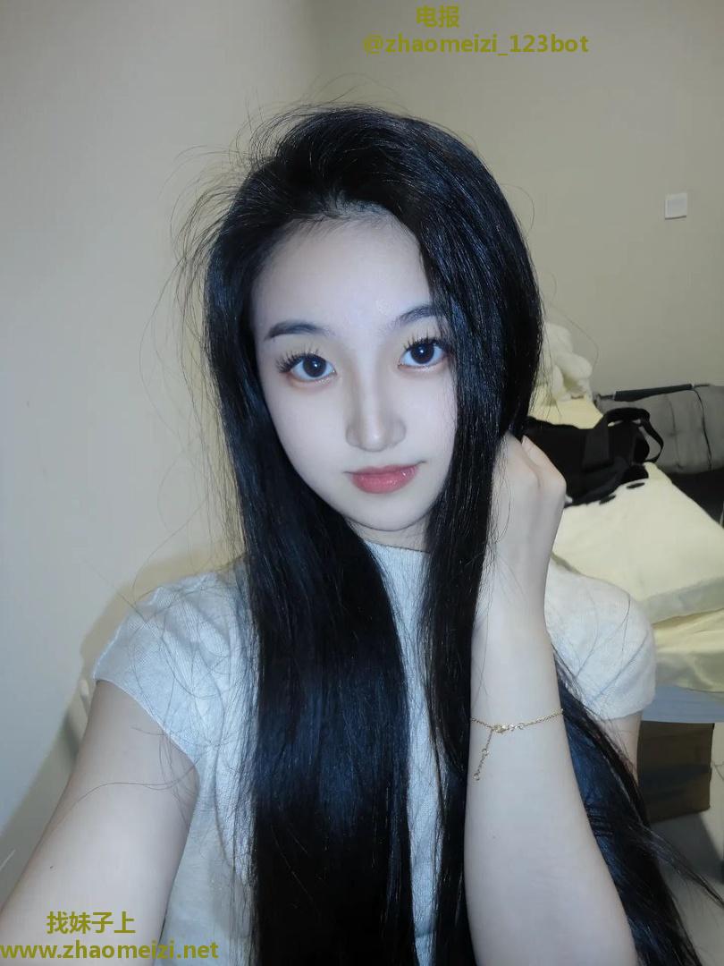 邻家纯欲骚穴小妹