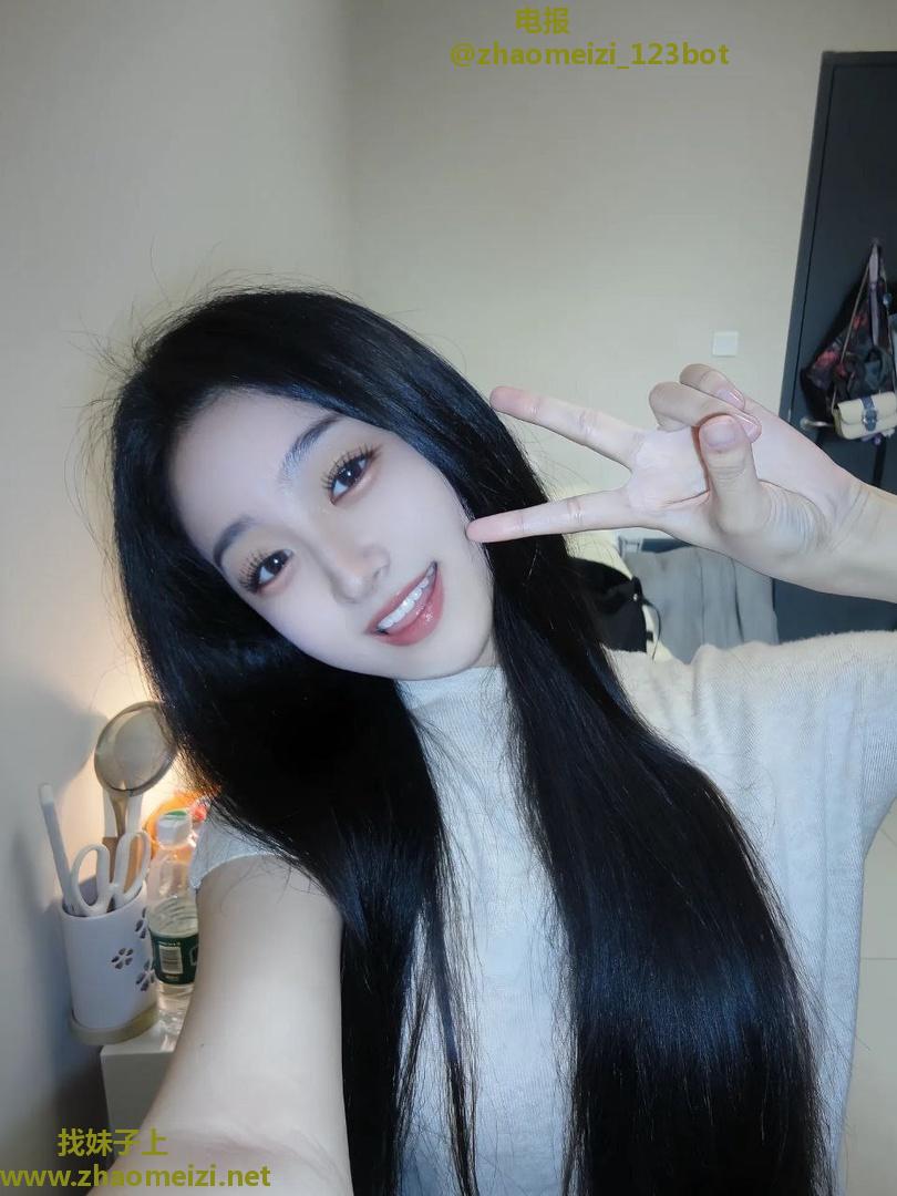 邻家纯欲骚穴小妹