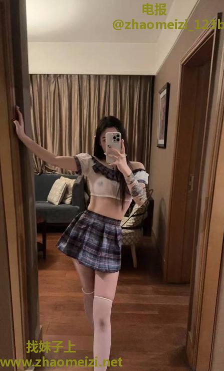 丝袜制服西西
