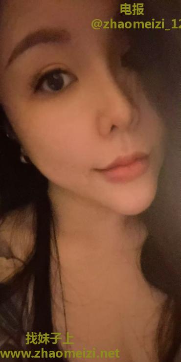 栖霞性感小野猫