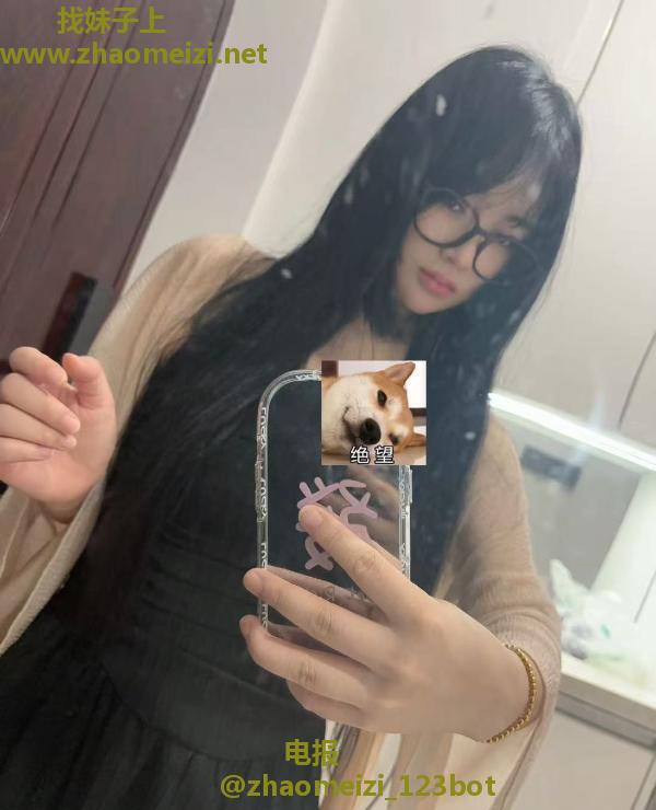 微胖天花板小月亮