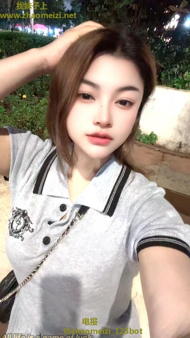 哈尼族小姐姐