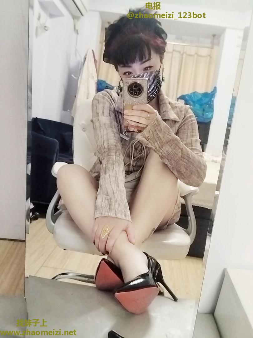 浦东微胖大胸御姐