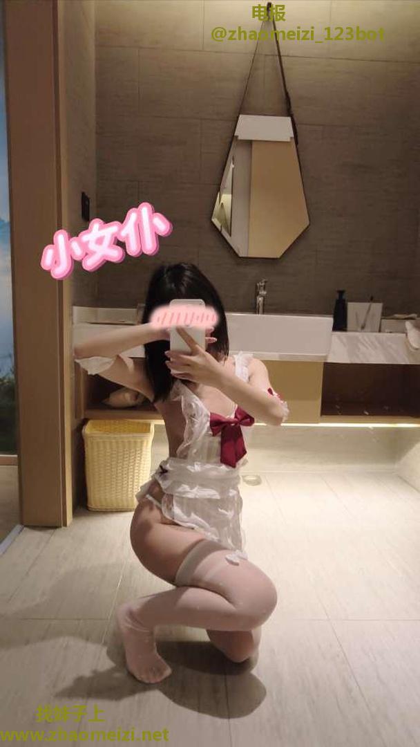 成都白虎小萝莉小玥