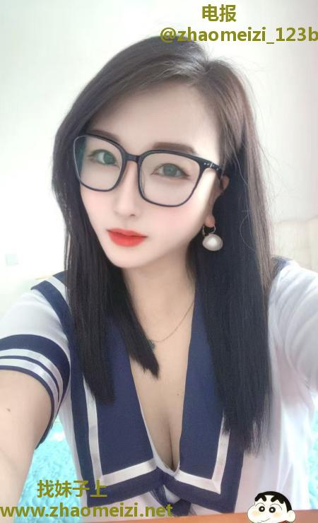 深喉锁喉女神