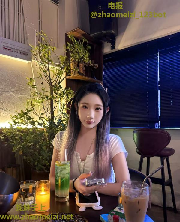 新区舌吻御姐布丁