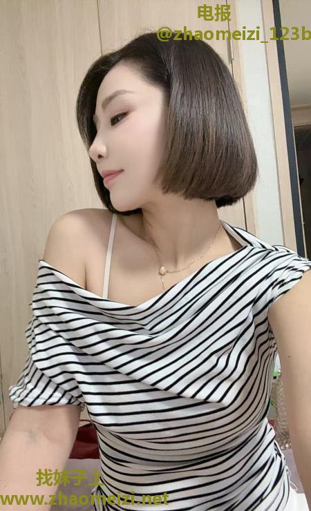 海珠邻家美女