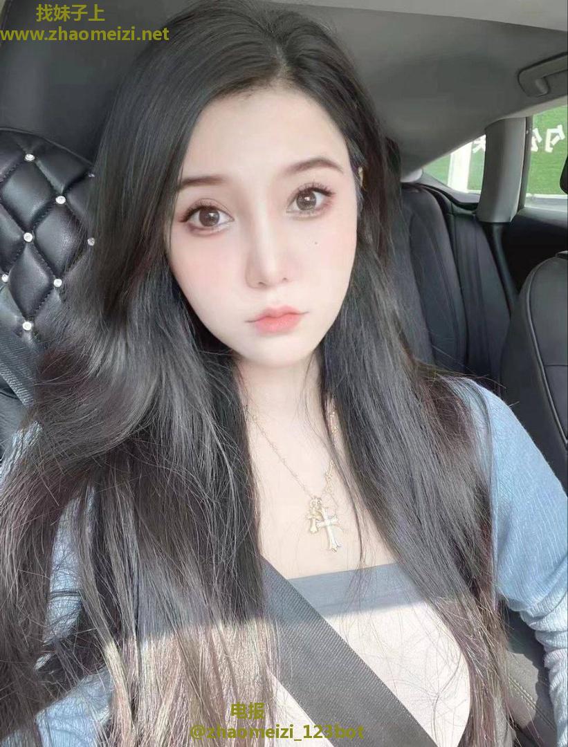 白嫩丰满多汁少妇