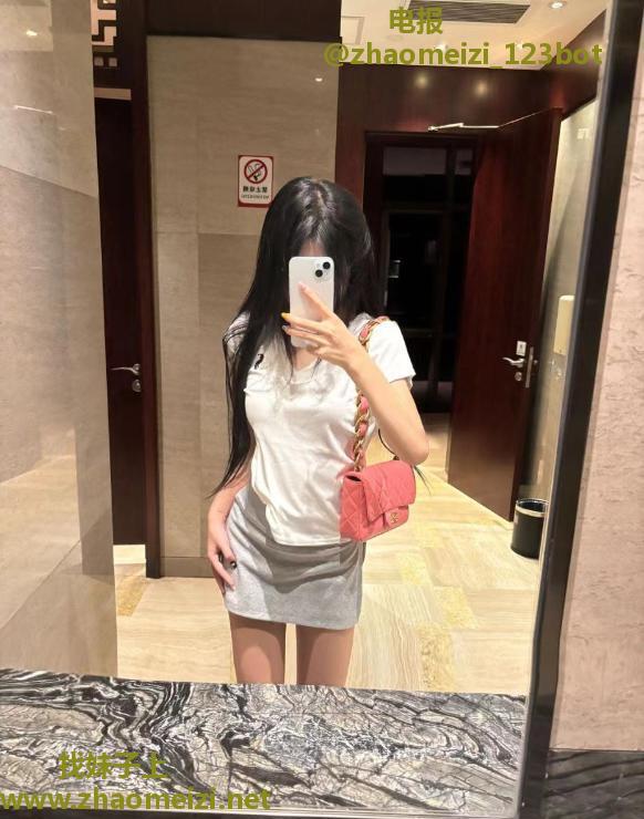 零零后三点粉嫩小妹妹