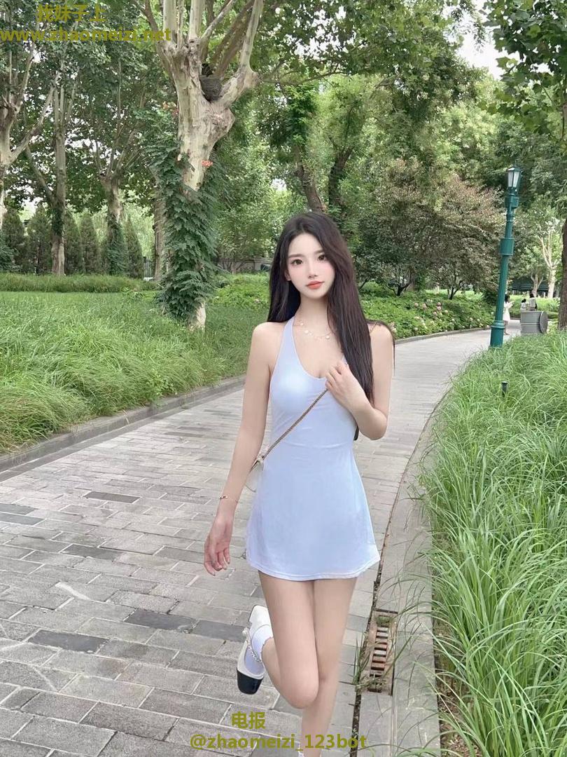 亚运村清纯白嫩少妇