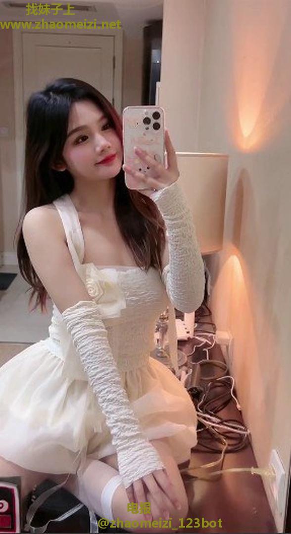 清纯兼职妹妹