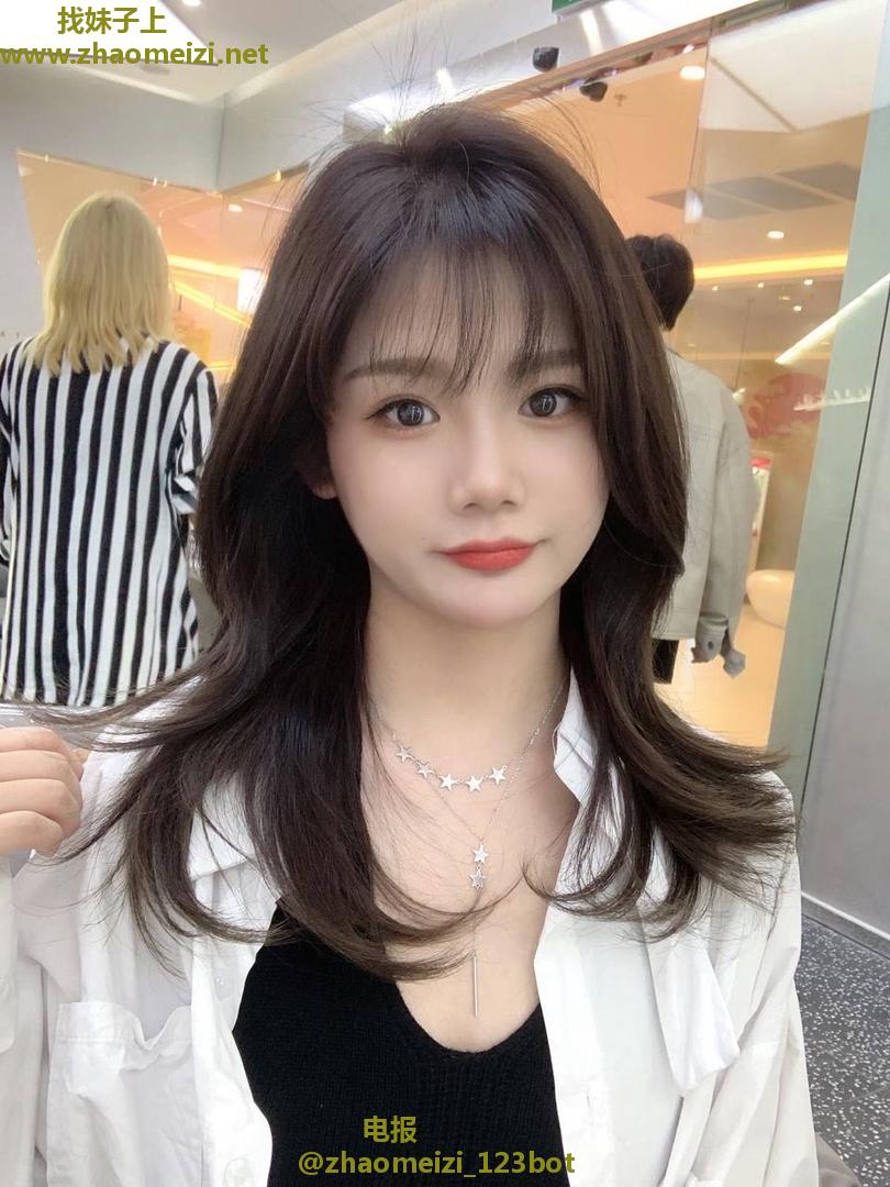 清纯兼职妹妹