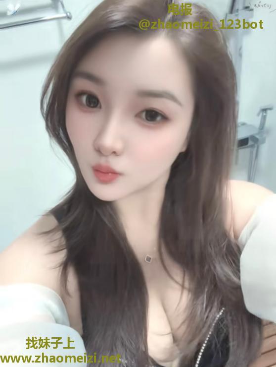 长宁桃子美甲师