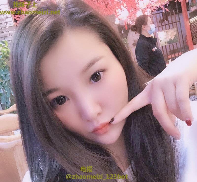 长宁桃子美甲师