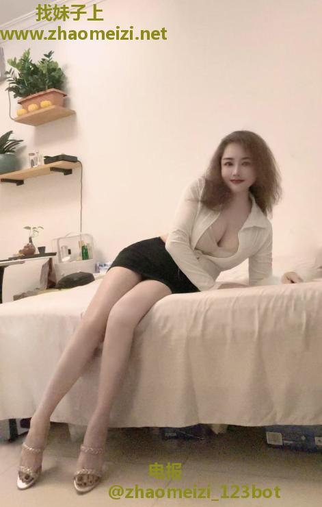 爆乳风骚少妇