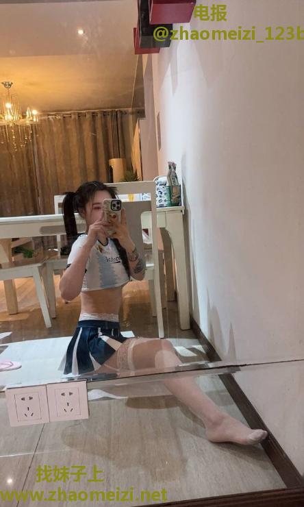 丝袜制服西西