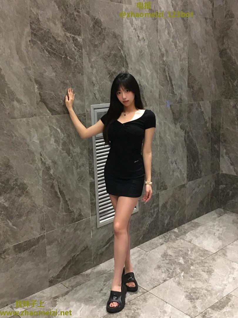 兼职长腿嫩妹