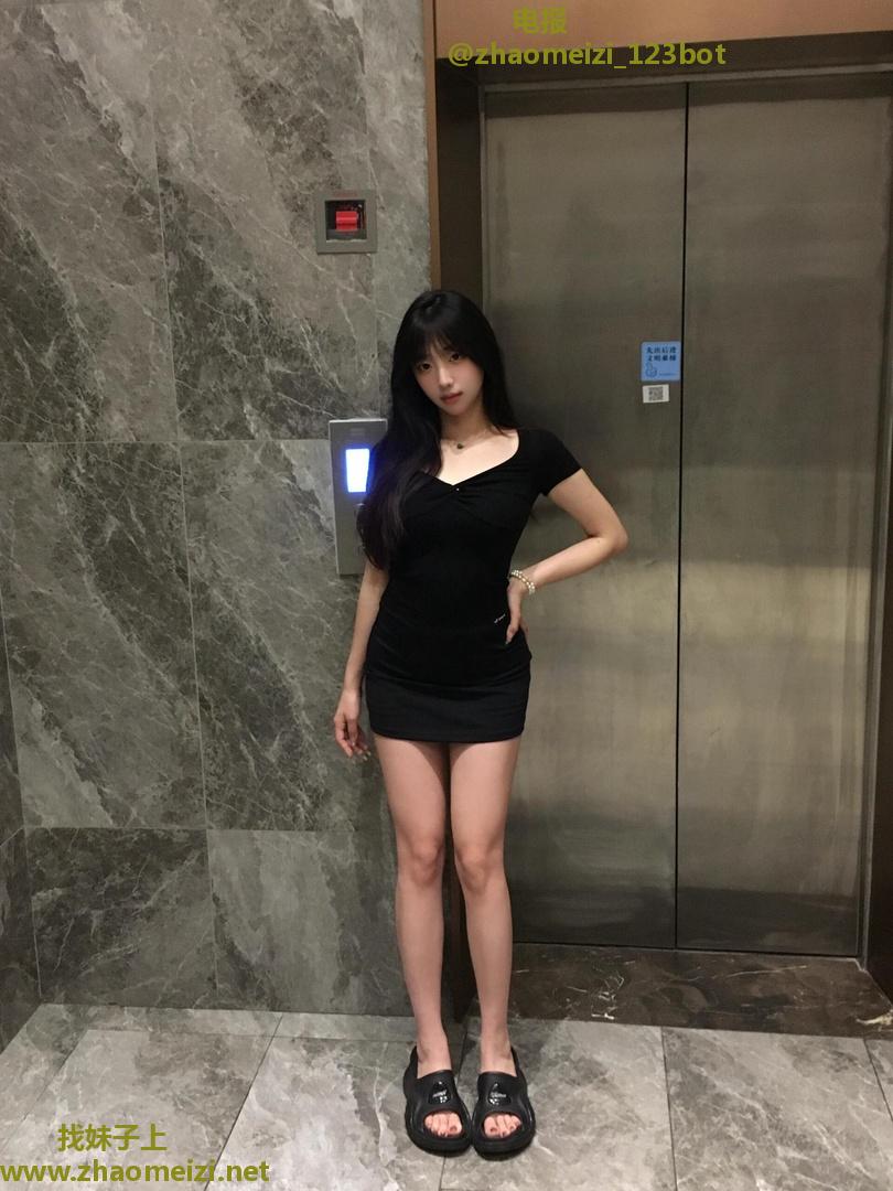 兼职长腿嫩妹