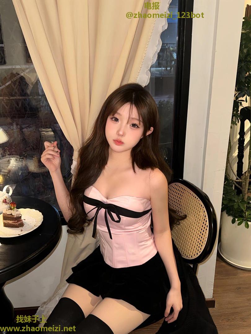 年轻敏感小妹很粉