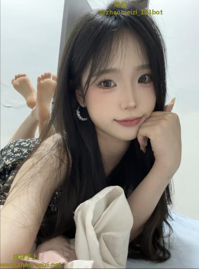年轻肉弹妹后入太爽了