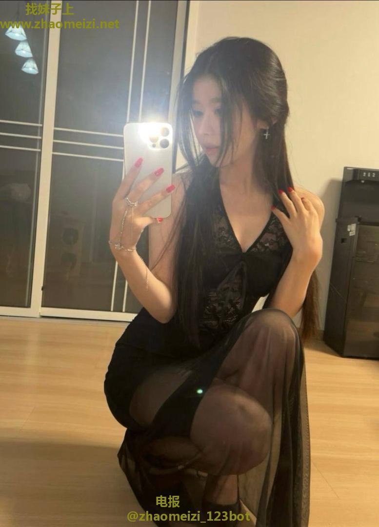 美爆多汁极品骚货