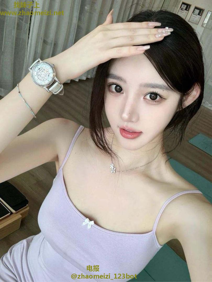 极品美臀多汁嫩妹