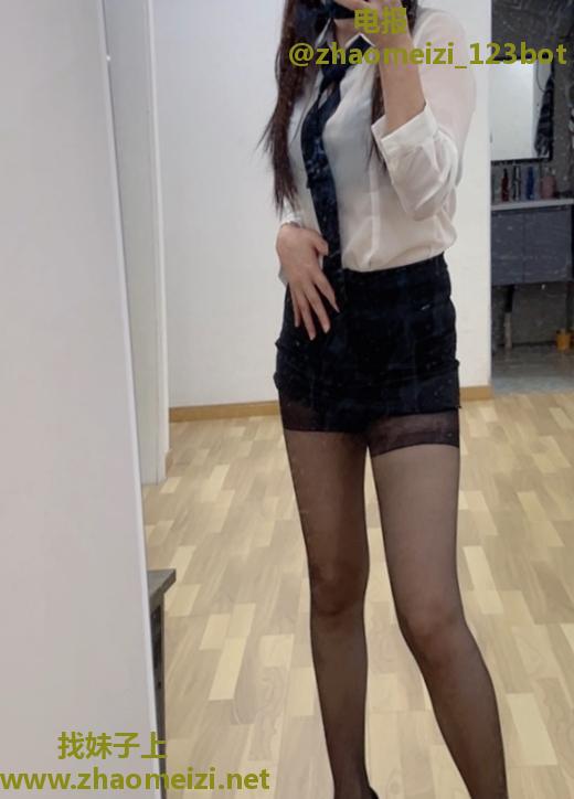 昆山超华长腿美女